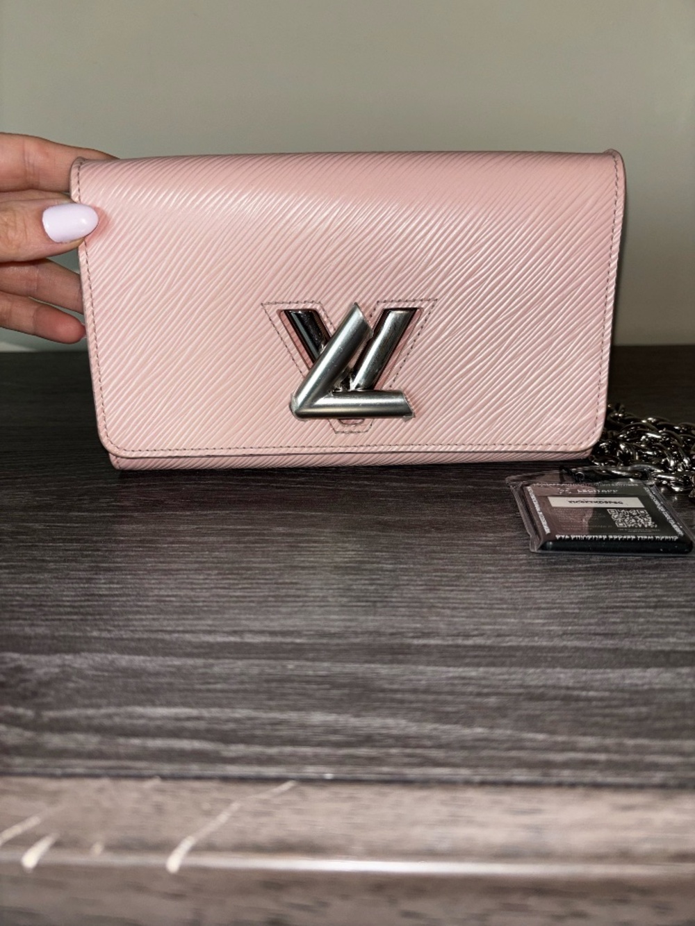 Louis Vuitton Twist Shoulder Bag MM Pink Epi Leather